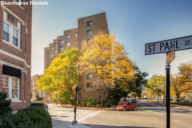 Building Photo - 1243 Beacon St