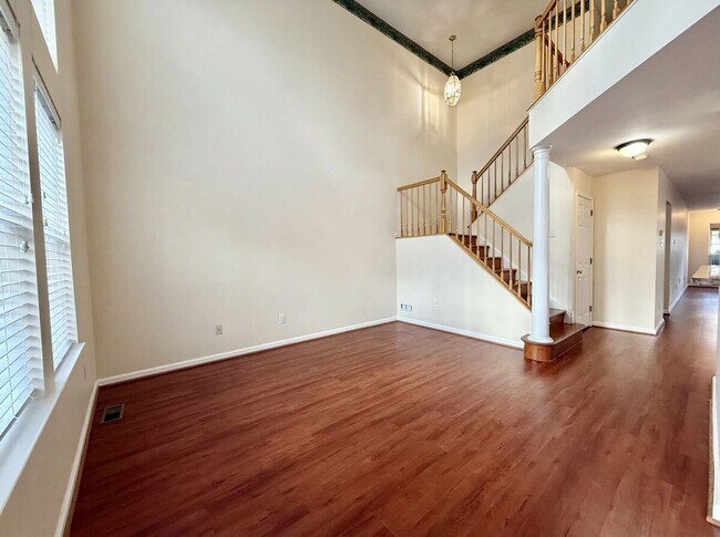 Building Photo - 306 Pimlico Way