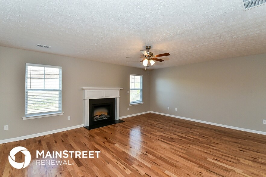 Building Photo - 5000 Cardinal Ct