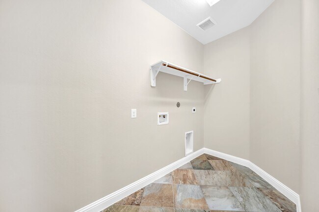 Building Photo - 19043 Minero Ln