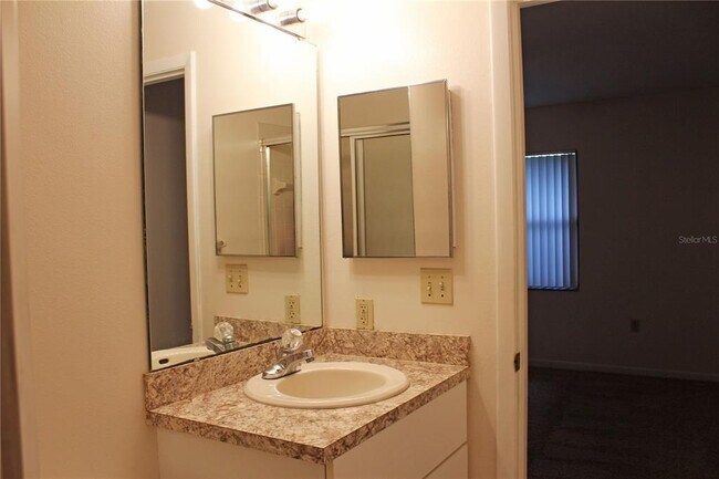 Building Photo - 252 Granite Dr