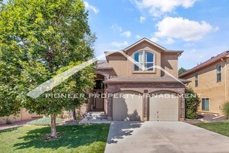 Building Photo - Low-Maintenance Living in Desirable West S...