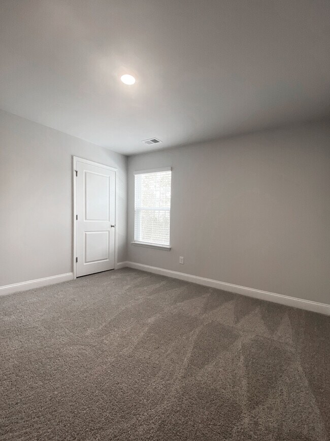 Building Photo - 6015 Forest Dell Ct