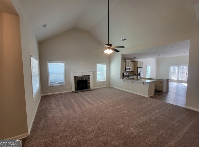 Building Photo - 275 S Ridge
