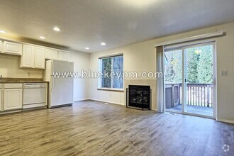 Building Photo - 3 Bed, 2.5 Baths Duplex in Camas Near LaCa...