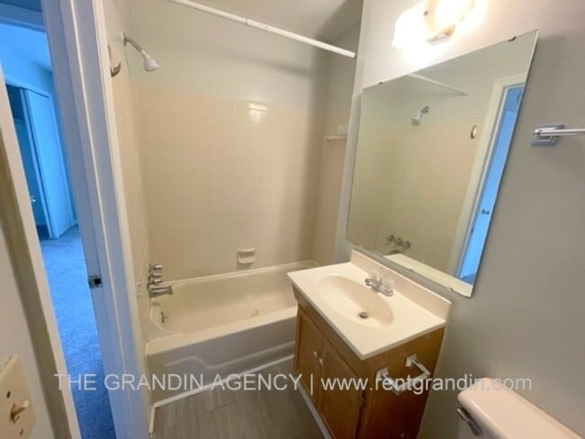 Building Photo - 1770 Elbert Dr