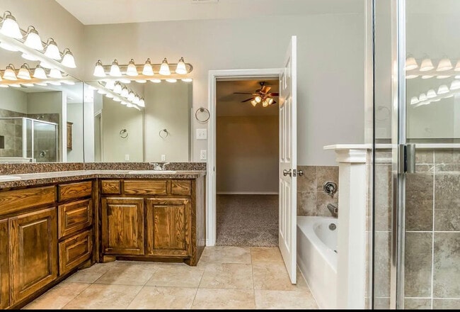 Building Photo - 634 Halley Ln