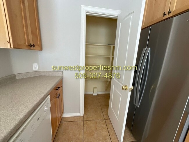 Building Photo - 3 Bedroom, 3 Bath, 2 Car Garage with Fenced Backyard Townhouse