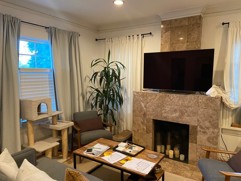 Fireplace in the living room - 607 N Garfield Ave