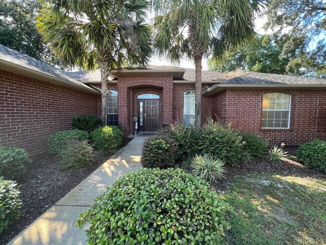 Building Photo - Gulf Breeze - Melissa Oaks - 4 Bedroom, 2 Bathroom w/ pool