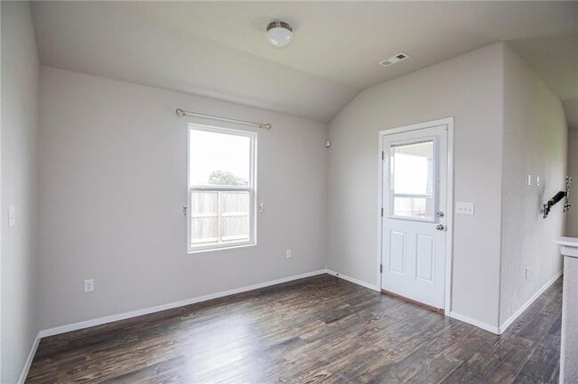 Building Photo - 713 NW 67th Ave