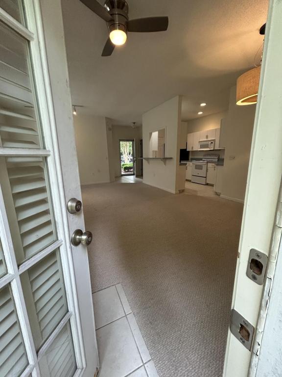 Building Photo - 1600 Sturdivant Dr
