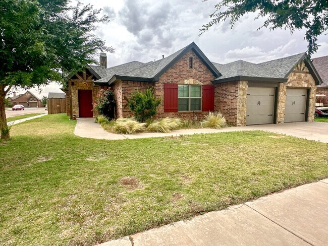 Building Photo - Great 3/2/2 in South Lubbock!