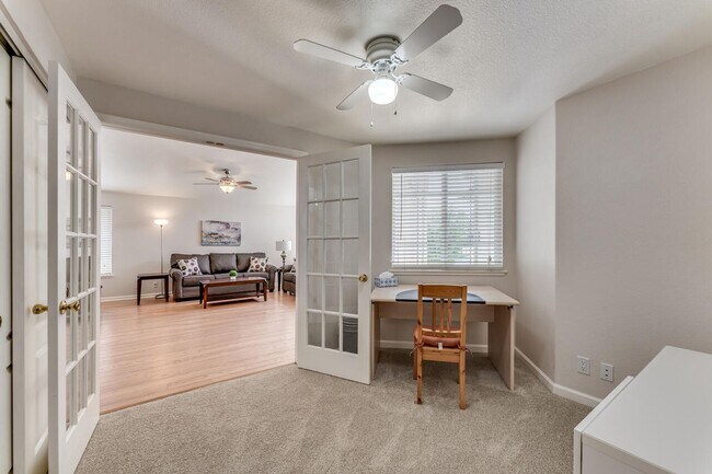 Building Photo - FULLY FURNISHED Sparks home with all utilities included and flexible lease options