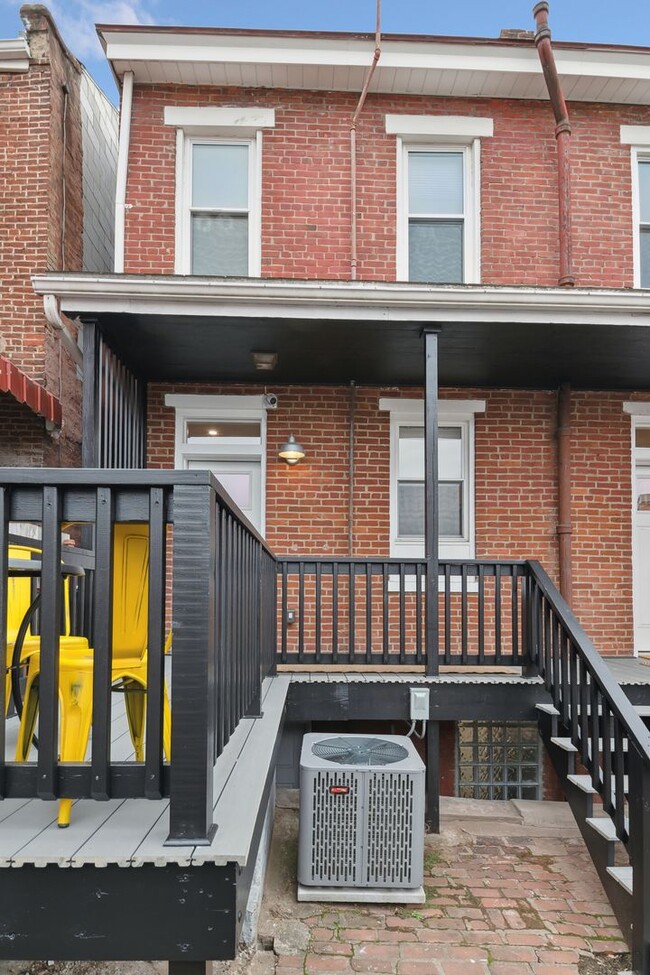 Building Photo - 91-93-93 S 9th St