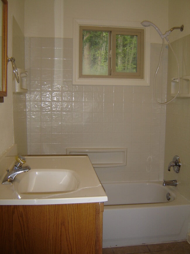 Building Photo - ***PENDING APPLICATION***Cabin in the woods on 4+ Acres.