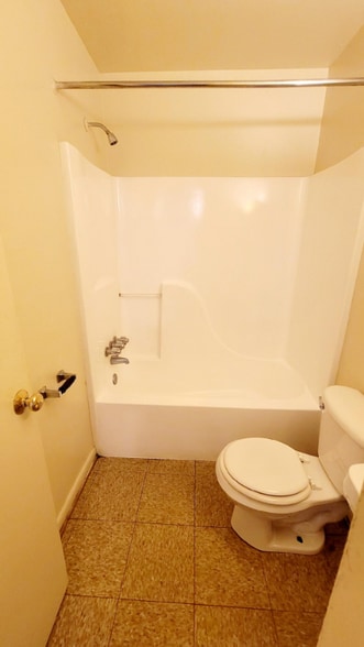 Building Photo - 1812 Williamsburg Rd