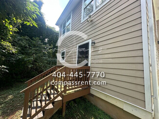 Building Photo - 1047 Ada Ave NW