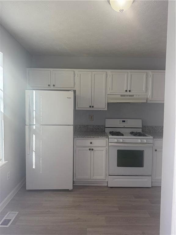 Building Photo - 3512 Kennesaw Station Dr