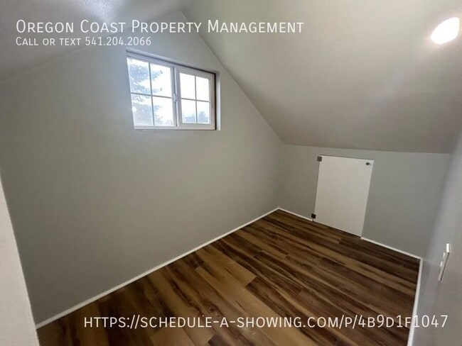 Building Photo - 1410 4th St