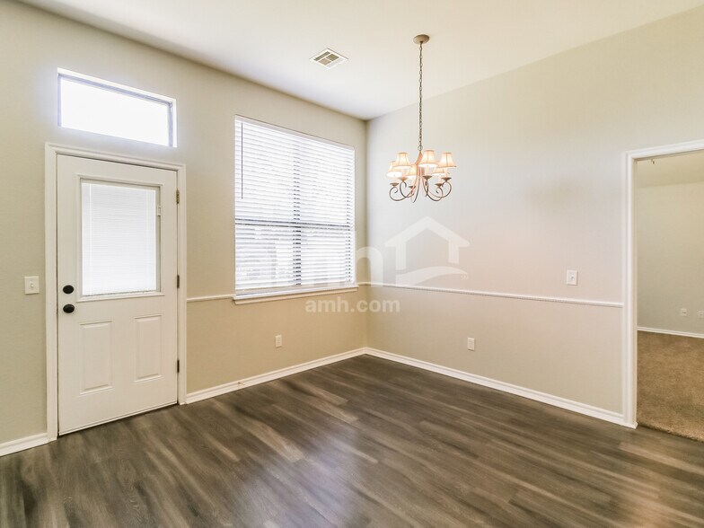 Building Photo - 3217 Bishop Rock Pl