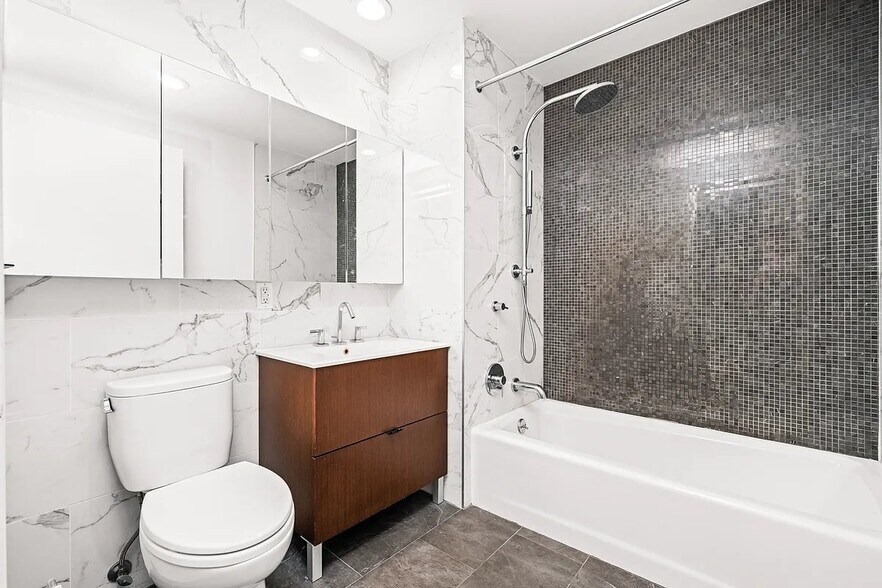 Building Photo - 155 Attorney St