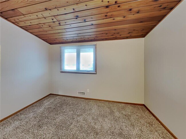 Building Photo - 9241 34th Ave N