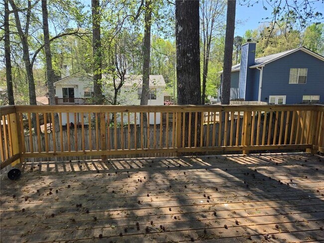 Building Photo - 1155 Riverside Trce