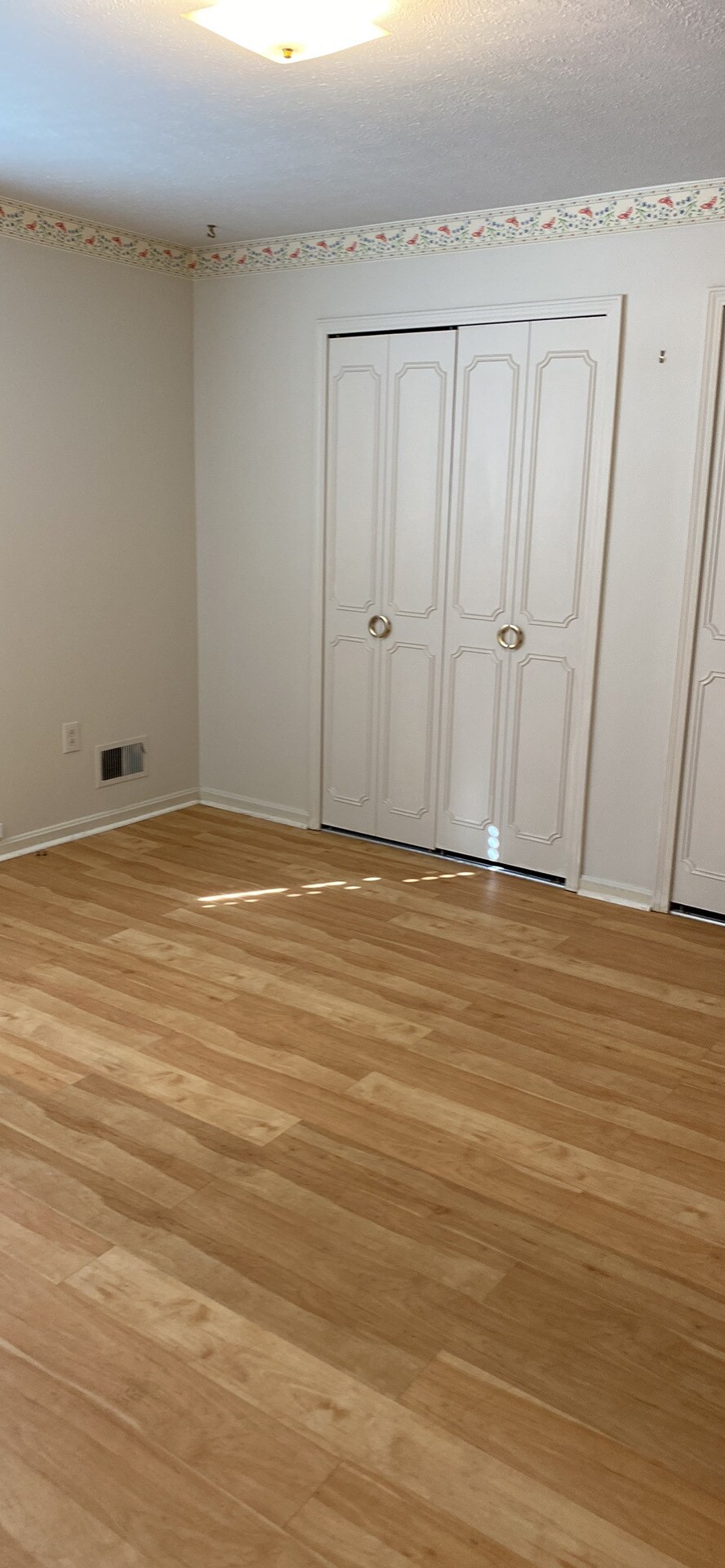 Building Photo - 3113 Pomeroy Dr