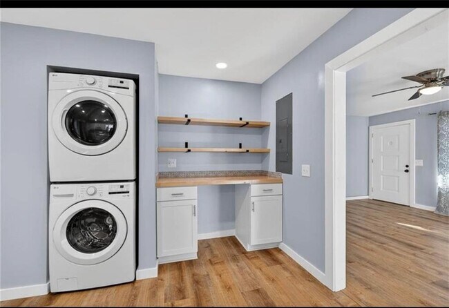 Building Photo - 2329 Reynolds St