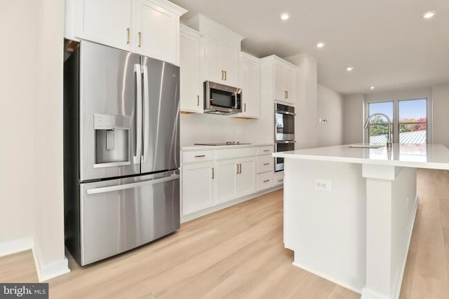 Building Photo - 2176 Glacier Rd