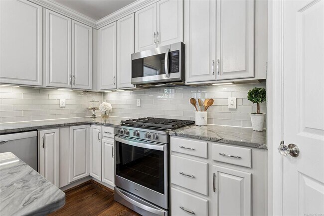 Building Photo - 112 Yardarm Ct