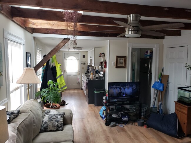 Building Photo - 48 Fourth St