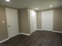 Building Photo - 3251 Darrow Rd