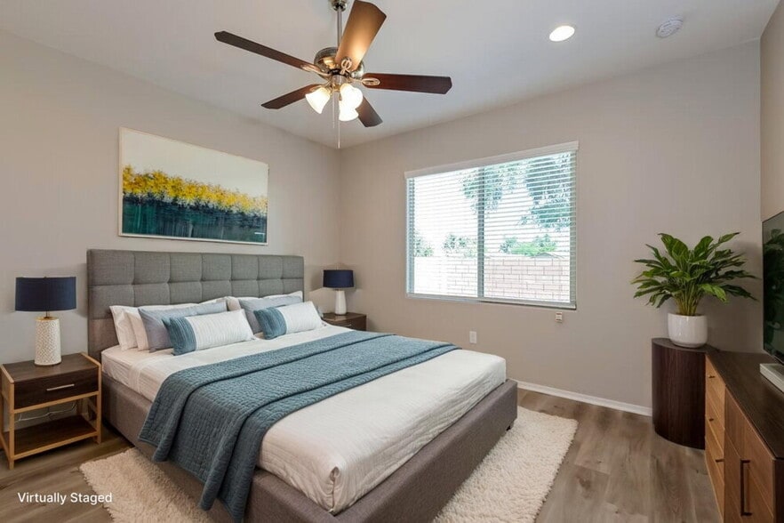 Building Photo - 849 E Artesia Pl