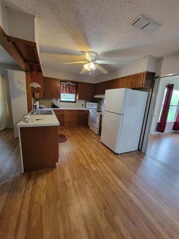 Building Photo - 1100 N Houston St