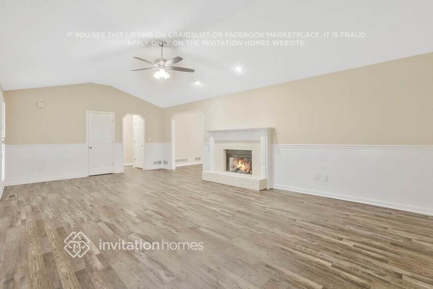 Building Photo - 251 Warrenton Dr