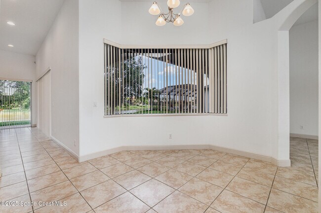 Building Photo - 3641 Gatlin Dr