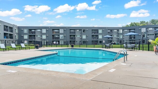 Building Photo - Hillsborough Apartments