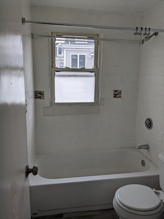 Building Photo - 10 Caddy Rd