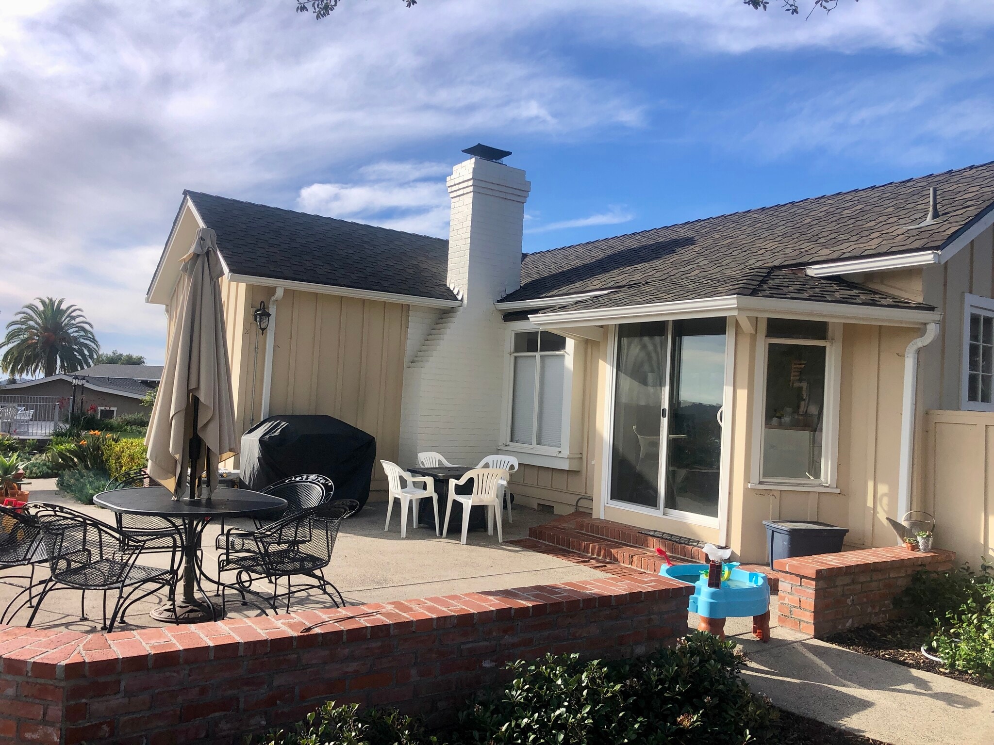 Front patio - 880 Cambridge Dr