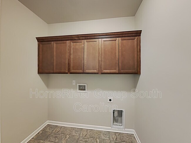 Building Photo - 3147 Mulan Ln