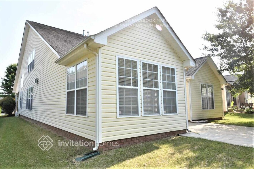 Building Photo - 14023 Acorn Creek Ln