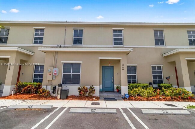 Building Photo - 389 NE 5th Pl