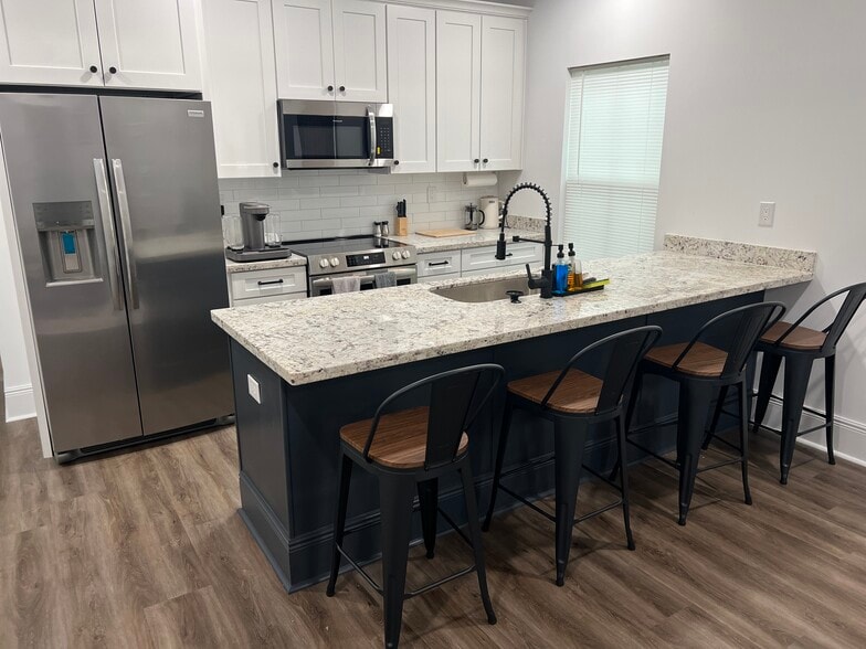 Building Photo - 3513 Saint Anthony Ave