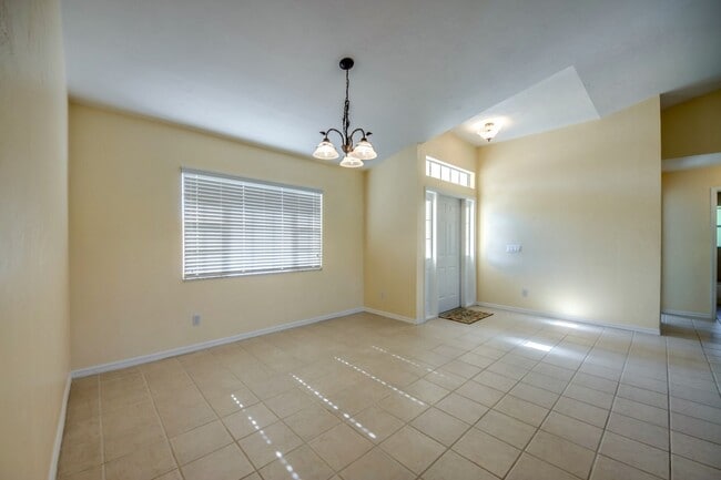 Building Photo - COMING SOON! 3 bedroom 2 bathroom single f...