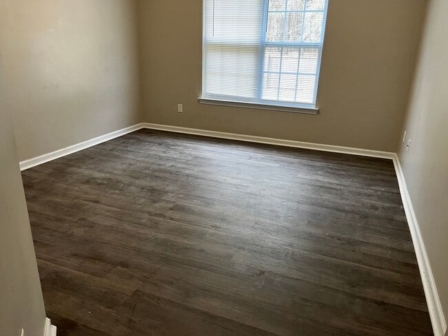 Building Photo - Short Term Rental