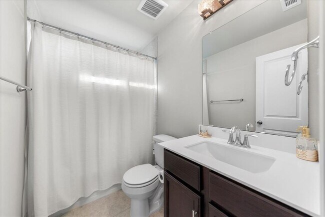 Building Photo - 6110 Principale Dr