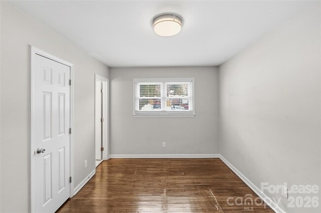 Building Photo - 2521 Dora Dr