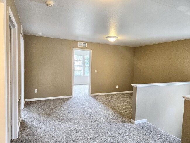 Building Photo - 5358 Woodrush Ave